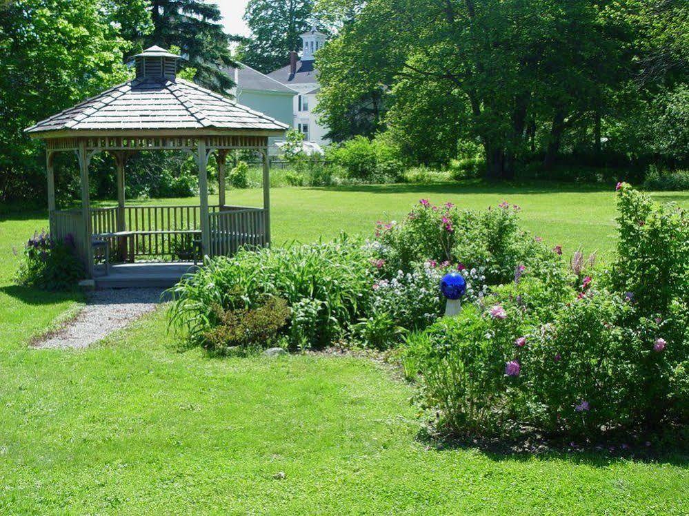 Limerock Inn Rockland Exterior photo